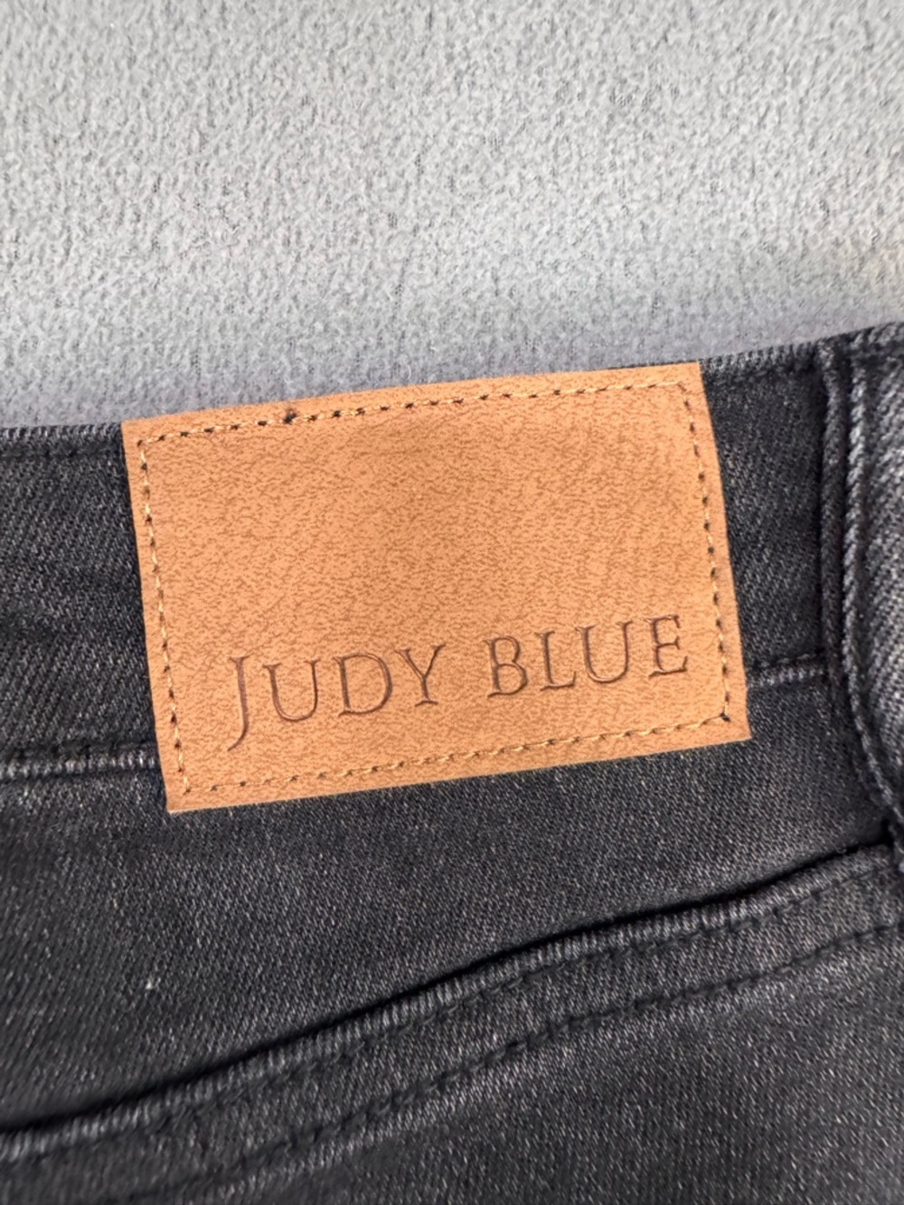 Judy Blue Charcoal Black Denim Distressed 90’s Straight Jeans, size 29 - Picture 14 of 16